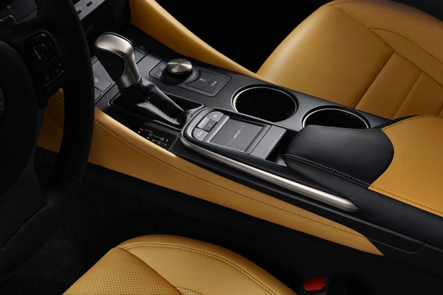  Lexus RC Coupe 2015 года  (фото 9 из 24)
